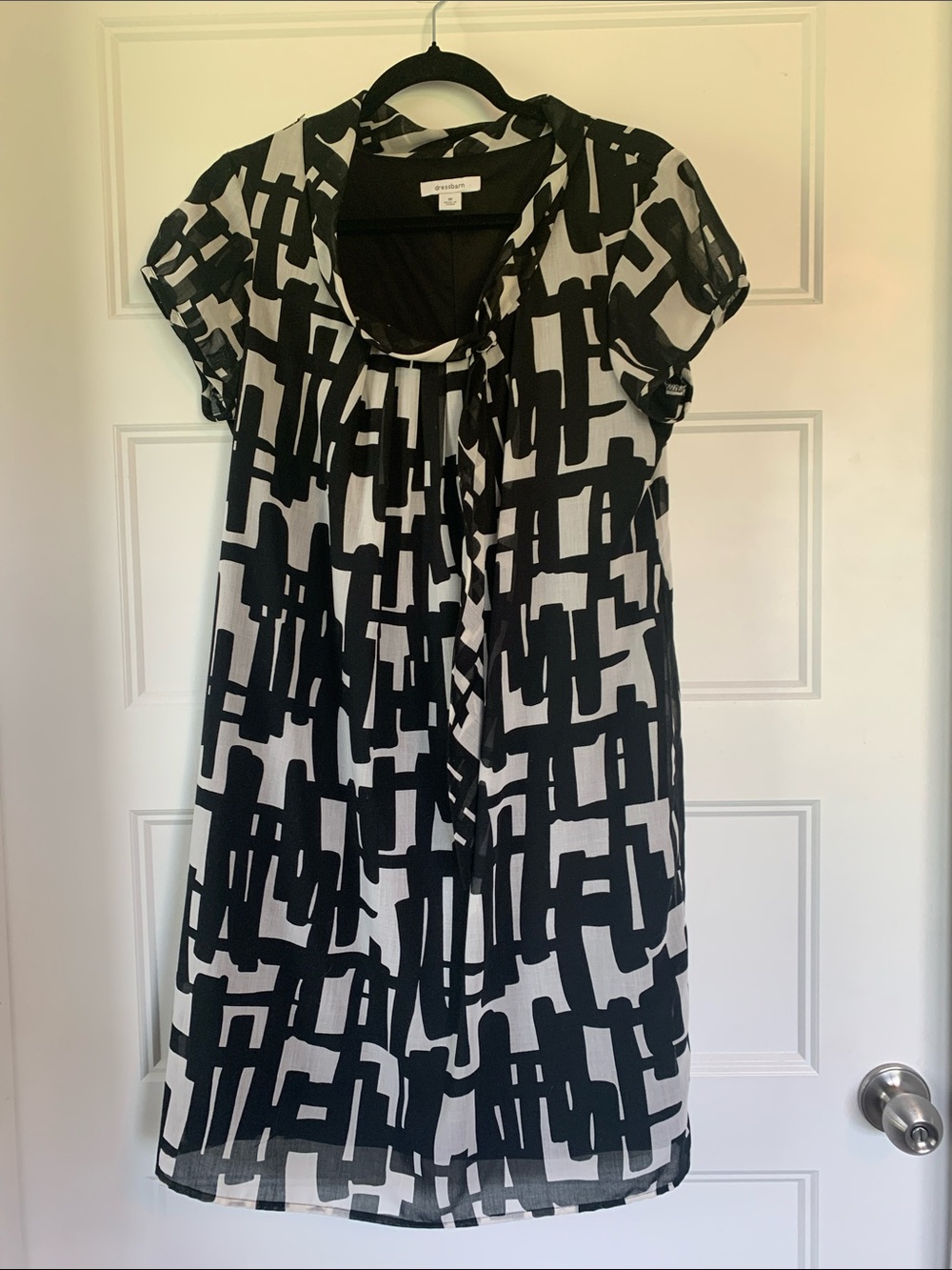 Dress barn  Black & White Geometric Short Sleeve Midi Dress size 12